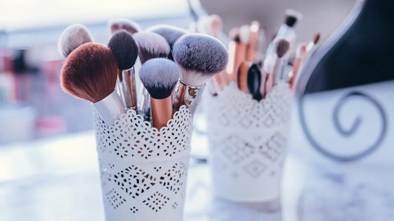 Kuas makeup