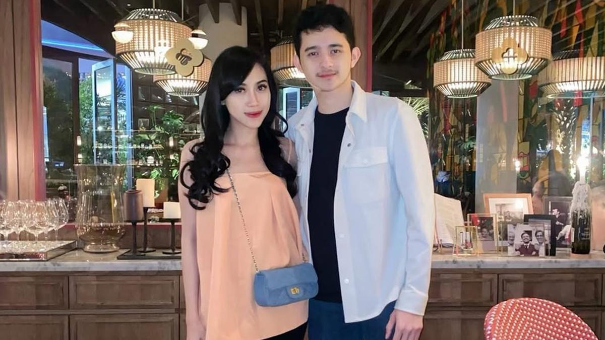 6 Potret Nakula Kussler dan Kekasih yang Baru Tunangan, Jalin Pacaran Sejak Lama