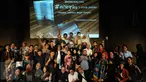 Para pewarta foto yang tergabung dalam 1000 kata berfoto bersama usai bincang buku foto #iniNegriku di Galeri Indonesia Kaya, Jakarta, Rabu (13/1/2016). Melalui buku foto tersebut kita diajak lebih memaknai Indonesia. (Liputan6.com/Helmi Fithriansyah)