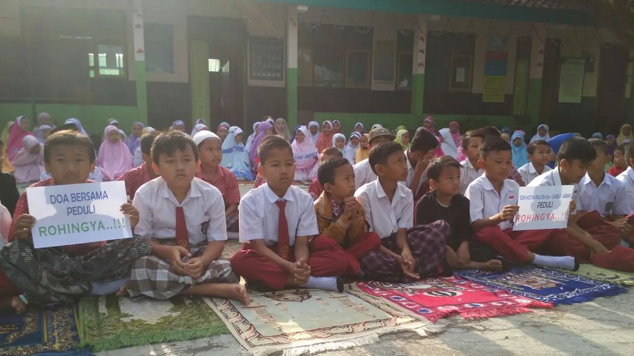 Siswa SD di Garut Gelar Salat Gaib untuk Muslim Rohingya
