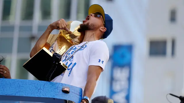 Luapan Kegembiraan Stephen Curry Raih Juara NBA 2018