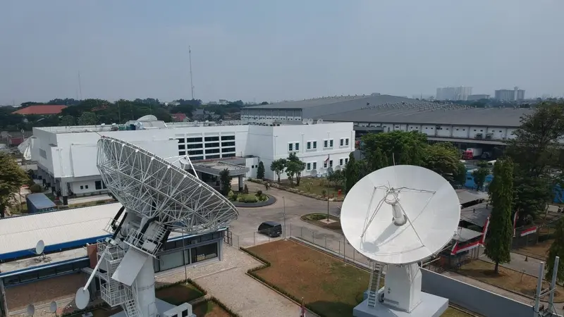 Kemkominfo melalui Badan Aksesibiltas Telekomunikasi dan Informatika (BAKTI Kominfo) telah merampungkan proses instalasi RFGW dan CSM di sebelas stasiun bumi untuk proyek Satelit Republik Indonesia 1 (Satria-1).