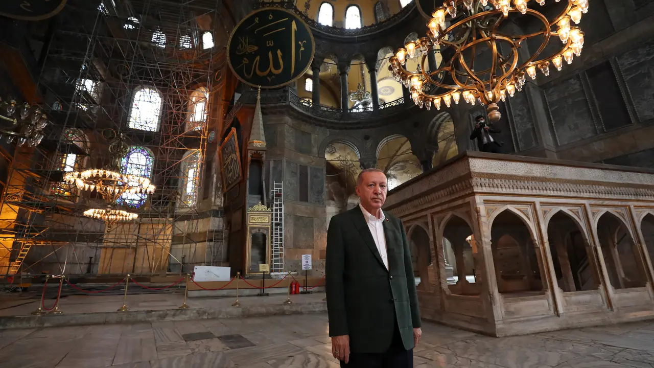 Erdogan Berkunjung ke Masjid Hagia Sophia