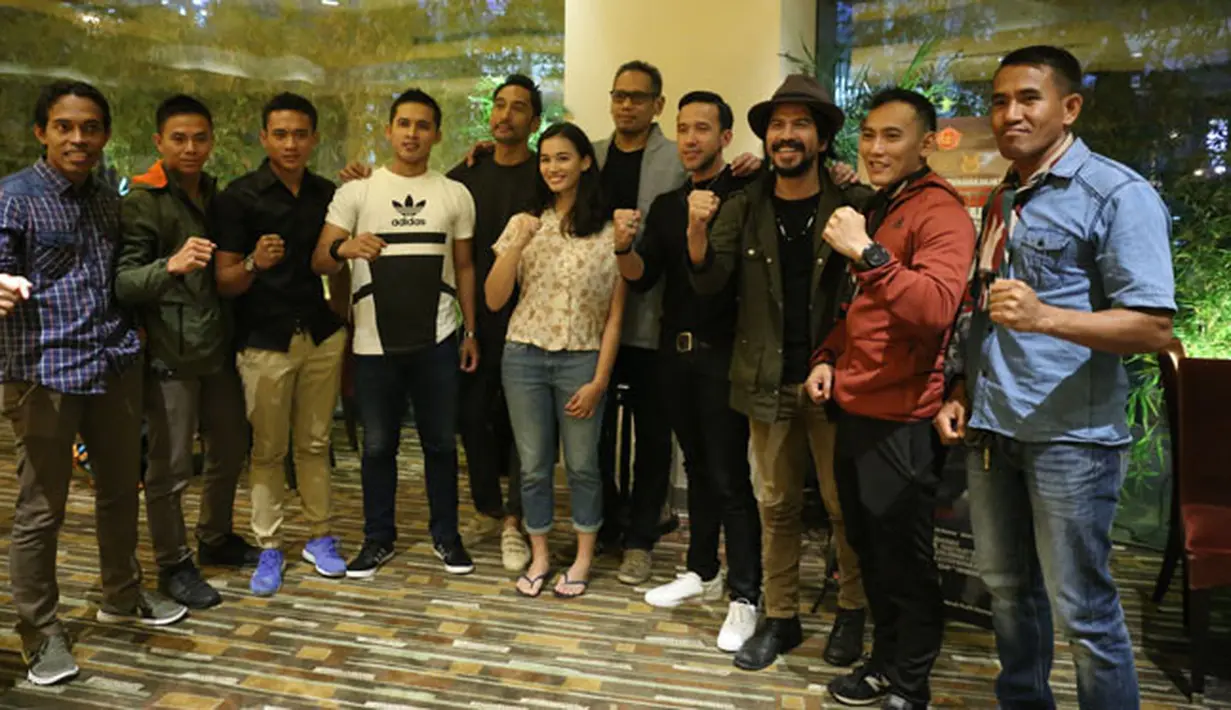 "Observasinya banyak nonton film dan gila-gilain diri. Kadang kita punya khayalan dan imajinasi penjahat seperti apa,” tutur Aryo Wahab. (Nurwahyunan/Bintang.com)