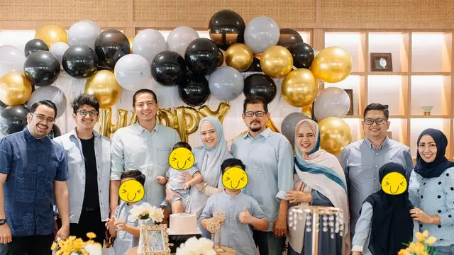 7 Momen Ulang Tahun Roger Danuarta yang ke-39 Tahun, Dirayakan Bareng Keluarga