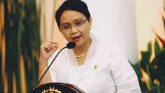 Menteri Luar Negeri Retno Marsudi untuk kali pertama kalinya menggelar jumpa pers di kantornya, Jakarta, Rabu (29/10/2014). (Liputan6.com/Faizal Fanani)