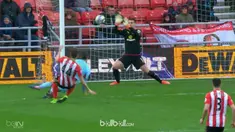 Aksi mantan kiper Barcelona, Victor Valdes, masuk daftar penyelamatan terbaik Premier League pekan ke-29. This video presented by Ballball.