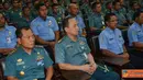 Citizen6, Surabaya: Hadir dalam upacara pembukaan itu Dankodikopsla Laksamana Pertama TNI Achmad Hadirat, Dansatsel Koarmatim Kolonel Laut (P) Jeffry Staley Sanggel, Kepala Potensi SAR Surabaya Gatot Ibnu Wibisono.(Pengirim: Dispenarmatim)