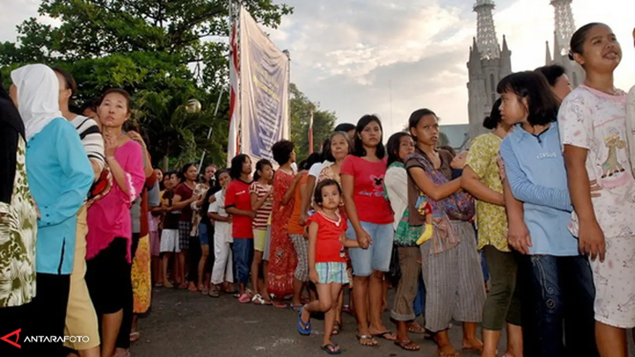 antri-kurban-istqlal-131014b.jpg
