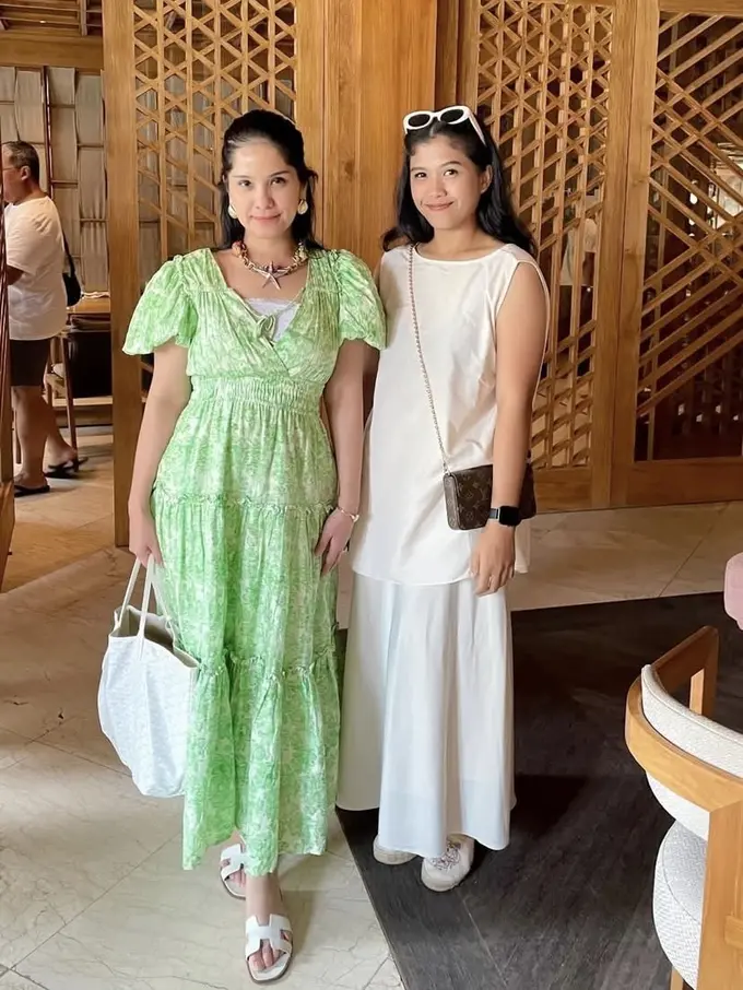 Tampilan Akhir Tahun Annisa Pohan Liburan ke Bali