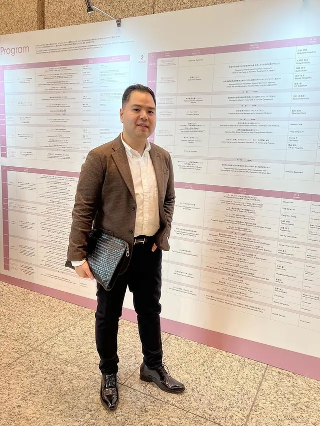 dr. Ronald Yulianto, M.Biomed (AAM). (Foto: Dok. Instagram @dr.ronaldyulianto)