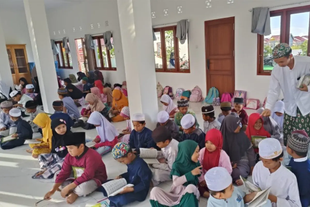 Wakapolri Komjen Pol Dedi Prasetyo mendirikan Taman Pembelajaran Al-Qur'an (TPA) Natabel Jannah di Kota Palangka Raya, Provinsi Kalimantan Tengah (Kalteng).