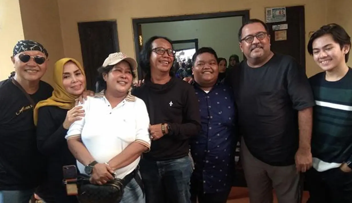 Suti Karno dan Mak Nyak (Dadan Deva/Kapanlagi.com)