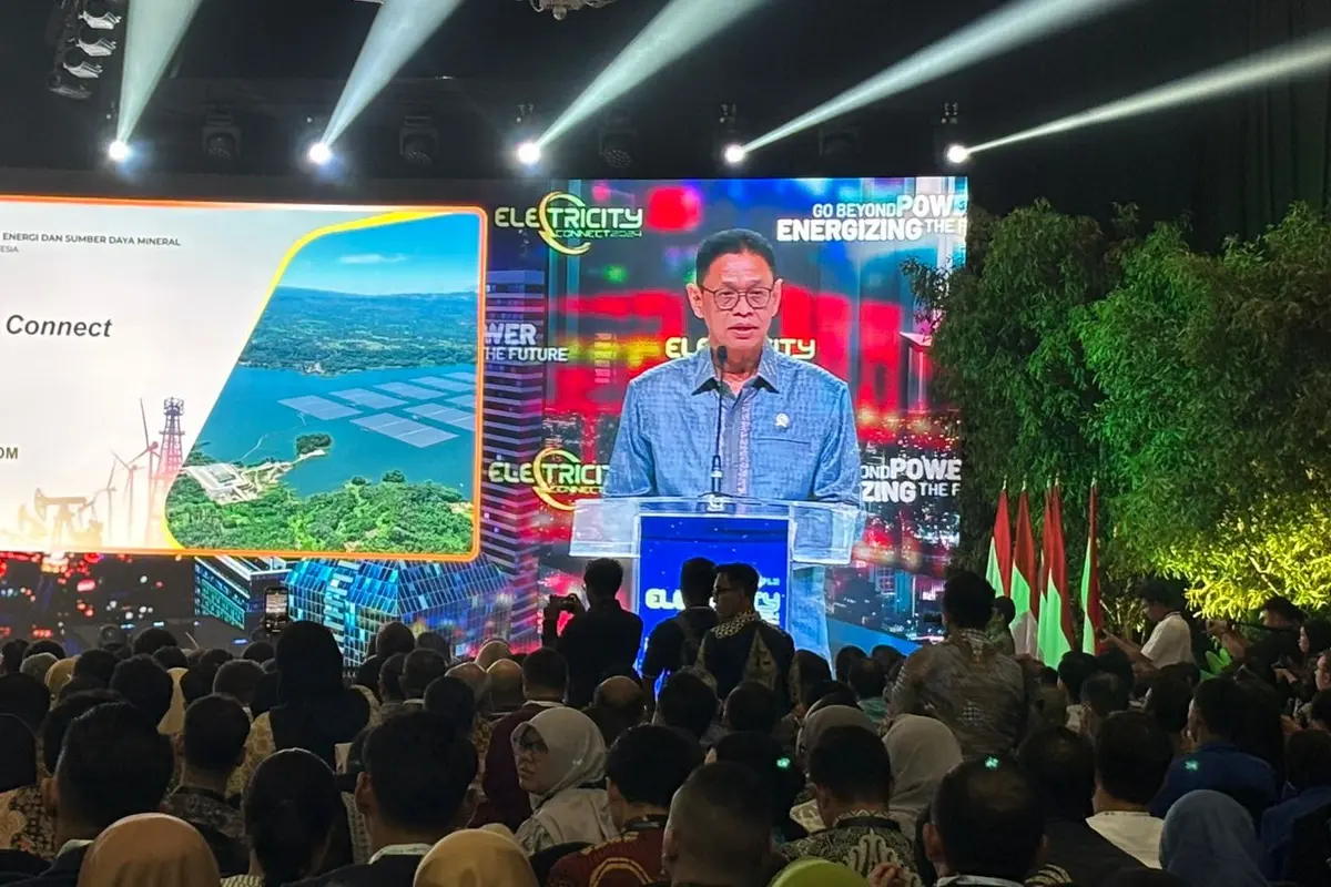 Wakil Menteri Energi dan Sumber Daya Mineral (ESDM) Yuliot Tanjung Yuliot dalam Electricity Connect 2024, di JCC, Jakarta, Rabu (20/11/2024). (Tira/Liputan6.com)