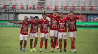 Bali United berhasil meraih kemenangan 4-1 atas Bhayangkara FC pada laga pekan ke-33 BRI Super League musim ini di Stadion Kapten I Wayan Dipta, Gianyar, Minggu (17/05/2026) malam WIB. (Bola.com/Alit Binawan)