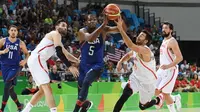 Forward tim basket Amerika Serikat, Kevin Durant, beraksi pada semifinal Olimpiade Rio 2016 melawan Spanyol di Carioca Arena 1, Rio de Janeiro, Jumat (19/8/2016). (AFP/Mark Ralston)