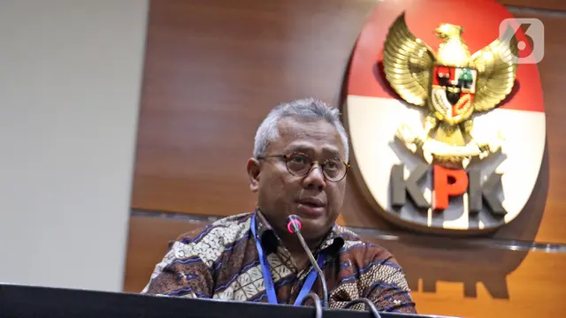 KPK Perlihatkan Barang Bukti OTT Wahyu Setiawan