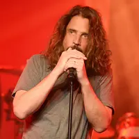 Pentolan grup band Audioslave dan Soundgarden, Chris Cornell menghembuskan napas terakhir di usia 52 tahun. (AFP/Bintang.com)