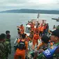 Tim SAR terus mencari korban dan KM Sinar Bangun di Danau Toba. (Liputan6.com/Reza Efendi)