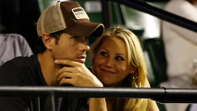 [Bintang] Anna Kournikova - Enrique Iglesias