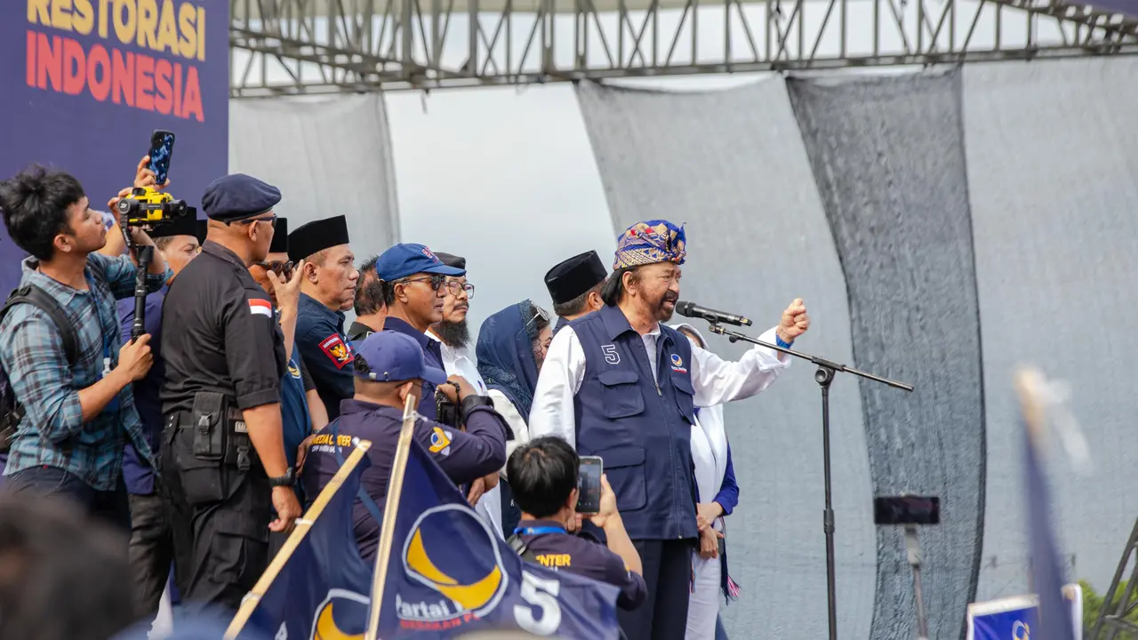 Ketua Umum (Ketum) Partai NasDem Surya Paloh menghadiri kampanye nasional Partai NasDem di Lombok, Nusa Tenggara Barat (NTB), Senin 22 Januari 2024.