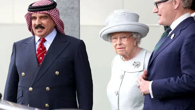 Syekh Hamad bin Isa Al Khalifah, Raja Bahrain dengan Ratu Elizabeth II. (Dok. Bahrain News Agency)