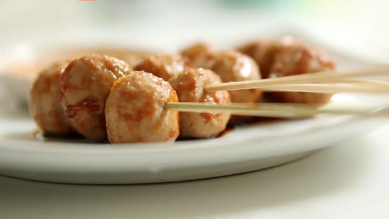 Koki Pintar: Lezatnya Sate Bakso Bumbu Kacang