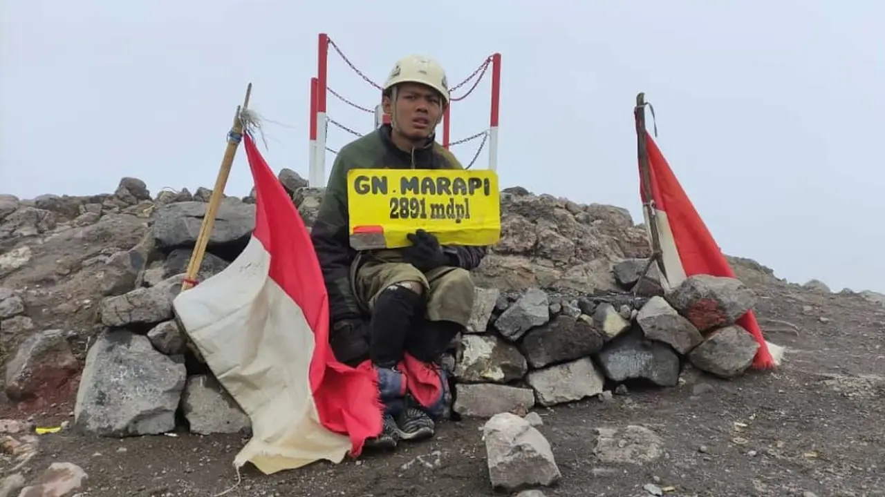 Elfin Nugraha pendaki gunung disabilitas asal Padang