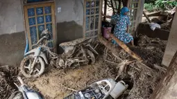 Sedikitnya, 60 rumah terdampak banjir yang terjadi di Nagari Pelangai Gadang, Kecamatan Ranah Pesisir. (REZAN SOLEH/AFP)