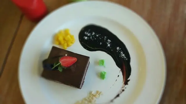 Untuk Anda penggemar cokelat dan menu dessert, sajian yang satu ini wajib dicoba.