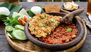 Resep Telur Dadar Penyet Sambal Terasi, Lauk Ekonomis Lezat yang Bikin Nambah Nasi