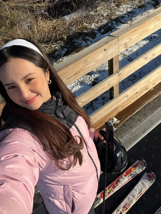 Ngampus di Haworth College of Business, ia menikmati waktunya sebagai mahasiswa jurusan bisnis. [Instagram @bebytsabina]