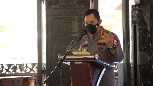 Kapolri Jendral Polisi Listyo Sigit Prabowo ketika memberikan sambutannya di Pendopo Kabupaten Blora. (Liputan6.com/Ahmad Adirin)