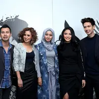 Group vokal Bukan Bintang Biasa (BBB) yang diawaki Raffi Ahmad, Chelsea Olivia, Dimas Beck, Ayushita dan Laudya Chyntia Bella‎ ingin kembali eksis di pentas musik. (Andy Masela/Bintang.com)