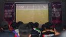 Tangkapan layar nonton bareng Roaring Night Liga Inggris 2023/2024 antara Manchester United melawan Liverpool di Omma Restaurant, Bekasi, Minggu (7/4/2024) malam WIB yang digelar komunitas penggemar Liverpool, Bigreds regional Bekasi. (Bola.com/Abdul Aziz)