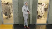 Hijab city chic dapat digunakan untuk busana formal.