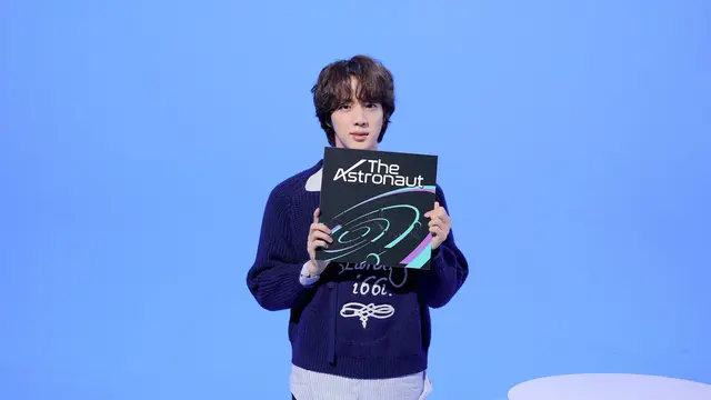 Jin dan Single Barunya The Astronaut.