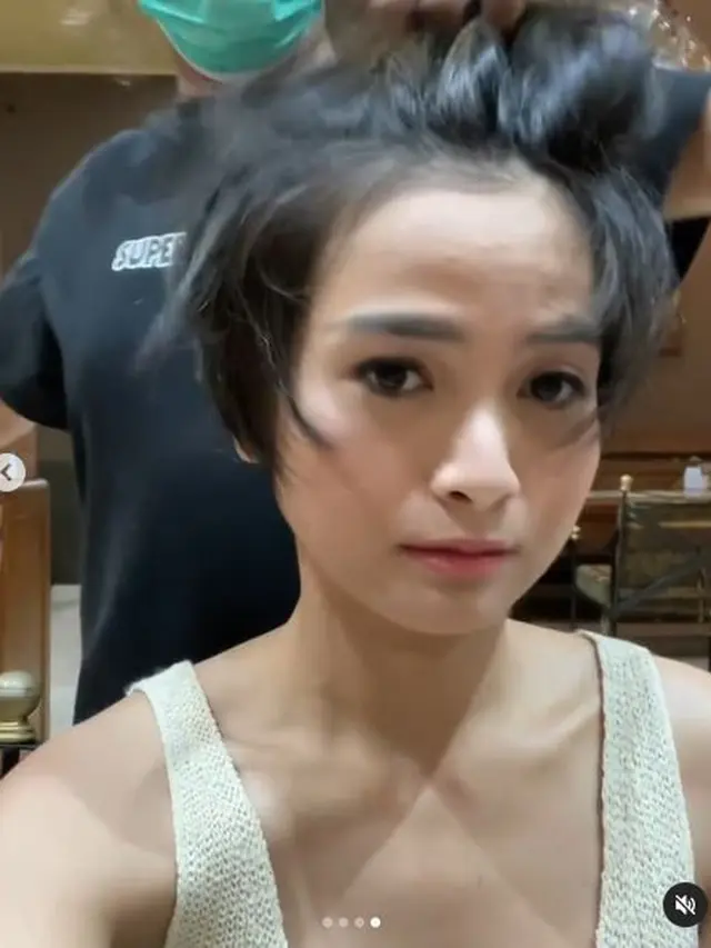 6 Potret Terbaru Acha Septriasa, Potong Rambut Pendek Setelah 34 Tahun