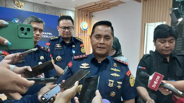 Direktur Jenderal Pengawasan Sumber Daya Kelautan dan Perikanan (PSDKP) Kementerian Kelautan dan Perikanan (KKP) Pung Nugroho Saksono dalam konferensi pers penyegelan resor milik warga negara asing (WNA) di Pulau Maratua. (Arief/Liputan6.com)