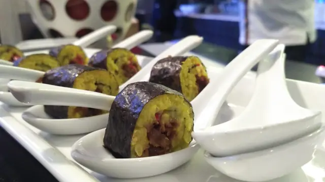 Kenalkan Konsep Unik, Selebriti Chef Ini Ubah Makanan Lokal Minangkabau Jadi Super Mewah