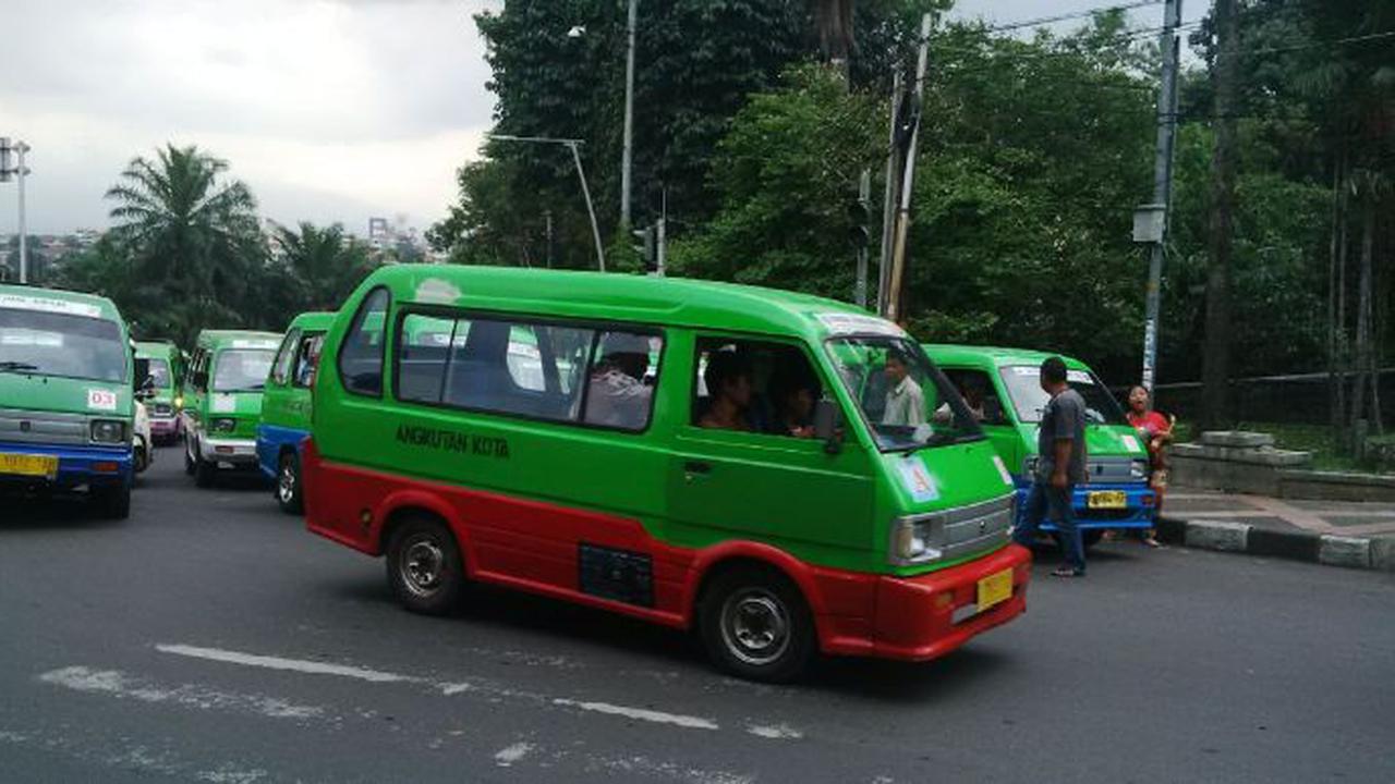 Angkot di Bogor