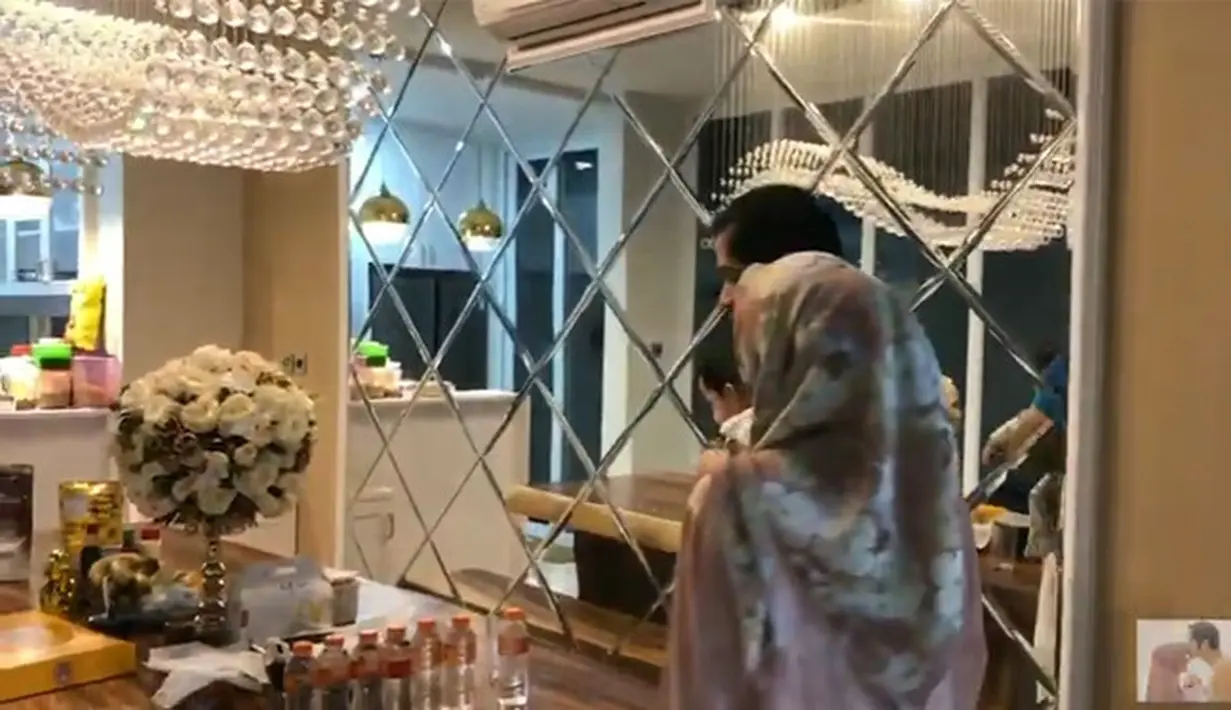Rumah Ricky Perdana dan Chacha Takya (Youtube/Ricky Perdana)