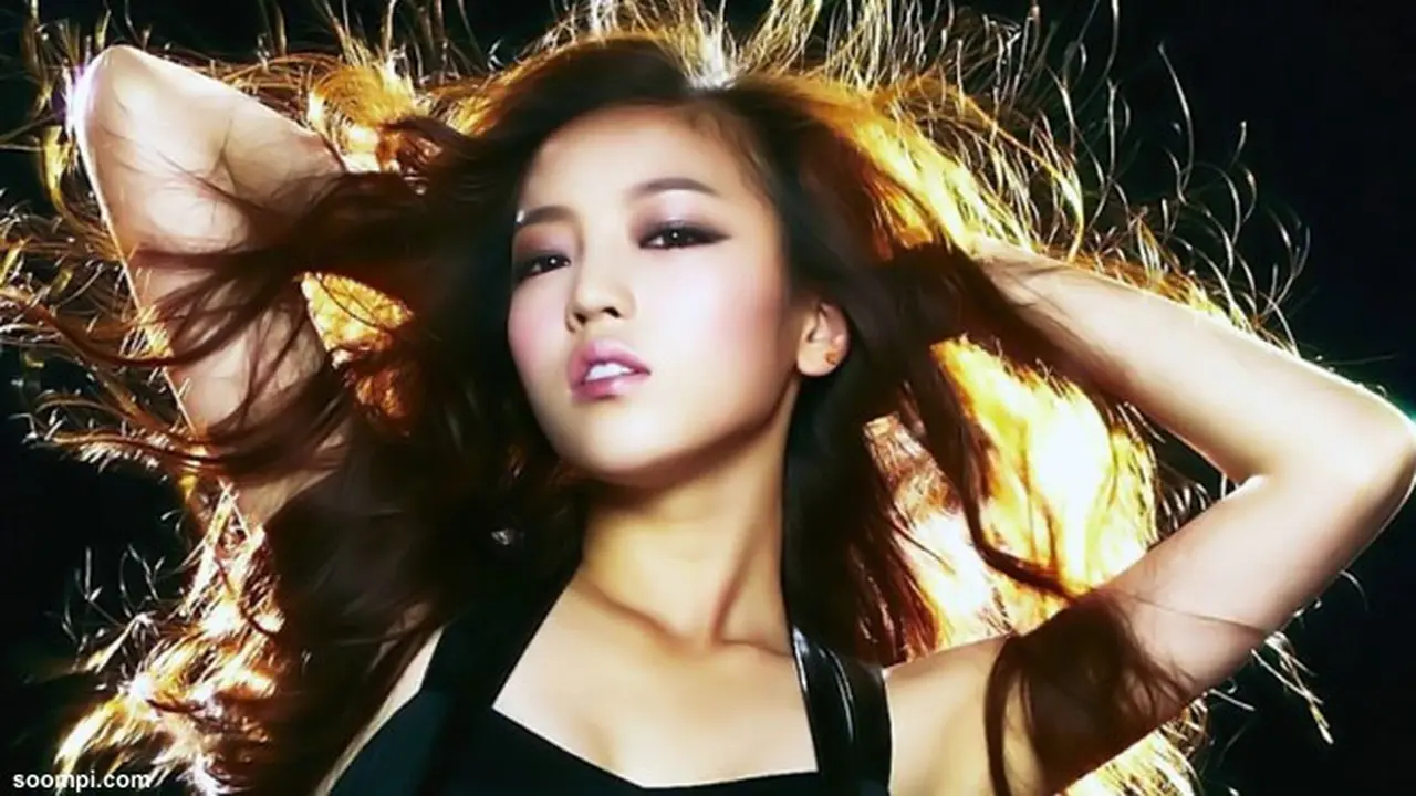 hara-black-130328b.jpg