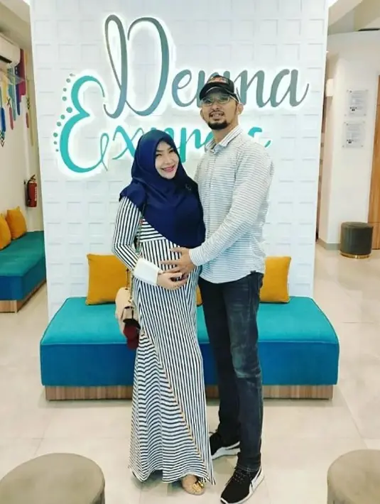 Roro Fitria (Sumber: Instagram/roro.fitria1989)