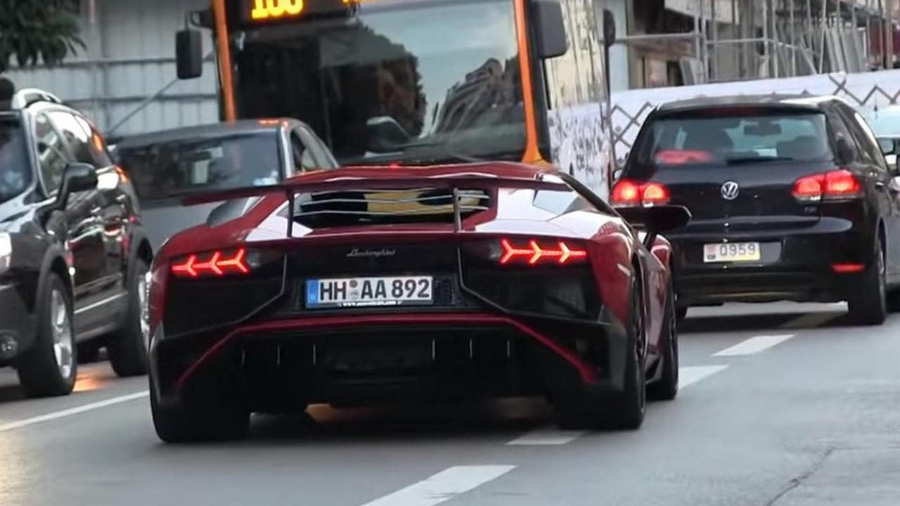 Lamborghini Edisi Terbatas Ini Malah Disewakan. Siapa Mau? 