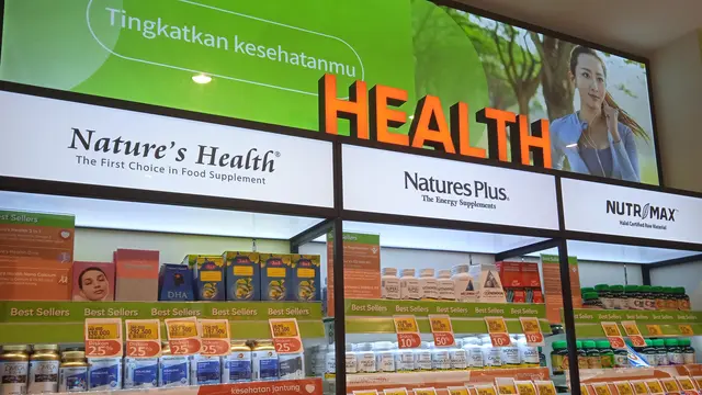 Pilihan Produk Kesehatan yang Lengkap di Gerai Guardian Premium Concept Kota Kasablanka (Liputan6.com/Marisa Atalia Insara)