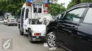 Dishub DKI Jakarta mencatat, total retribusi yang didapat pihaknya dari penderekan kendaraan yang parkir liar mulai dari 2 Januari hingga 14 Mei 2016  mencapai hampir Rp 4 miliar, Jakarta, Rabu (20/5). (Liputan6.com/Yoppy Renato)