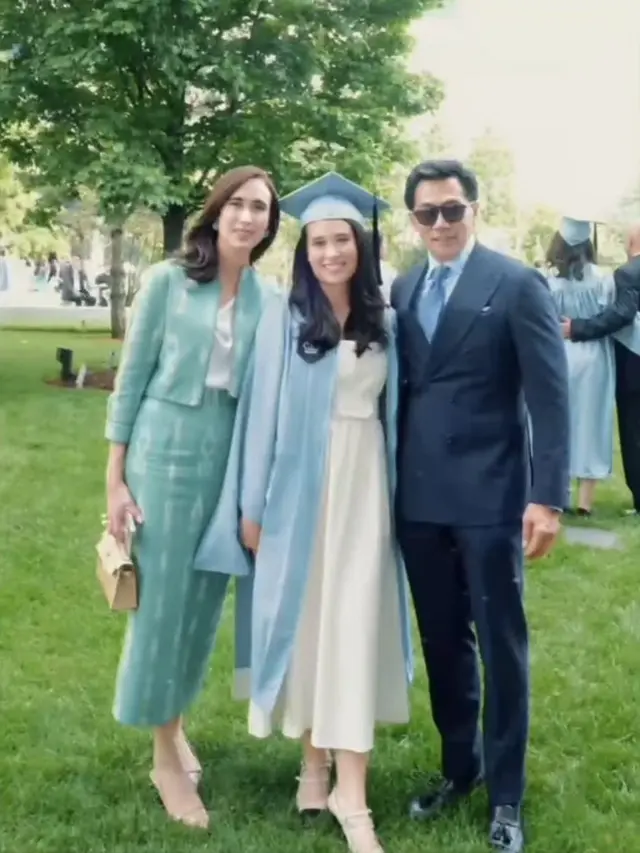 Potret Ibu Menteri Widi Wardhana