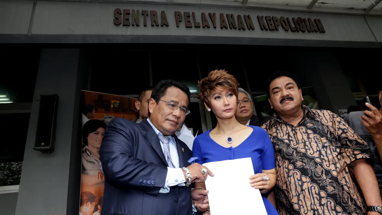 Inul Daratista dan Hotman Paris Hutapea