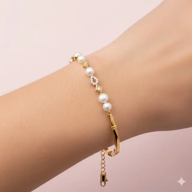 Model Gelang Emas Wanita Karier yang Elegan untuk Profesional. Gemini